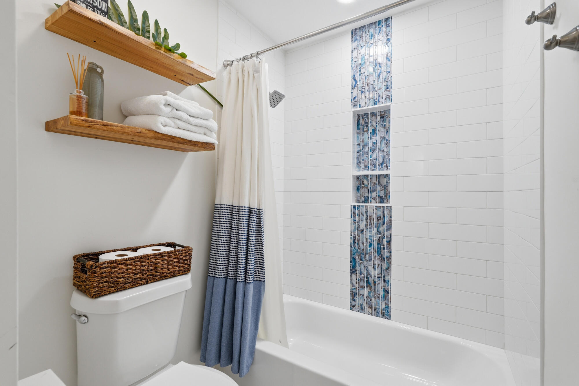 210 Wynnehaven Beach Road Mary Esther, FL 32569 - Photo 28 of 46 210_wynnehaven_beach_rd-awp_media-023