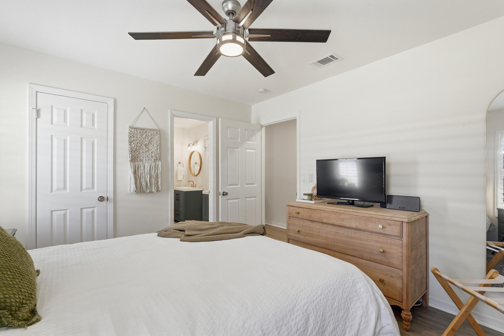 210 Wynnehaven Beach Road Mary Esther, FL 32569 - Photo 30 of 46 210_wynnehaven_beach_rd-awp_media-025