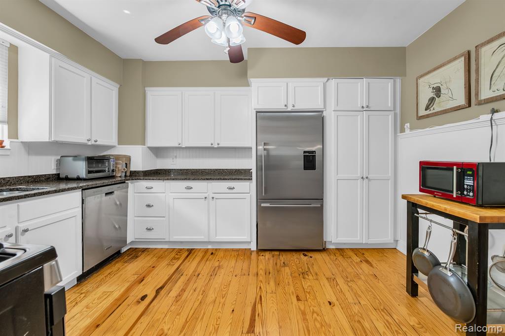 1365 Harvard Road Grosse Pointe Park, MI 48230 - Photo 14 of 44