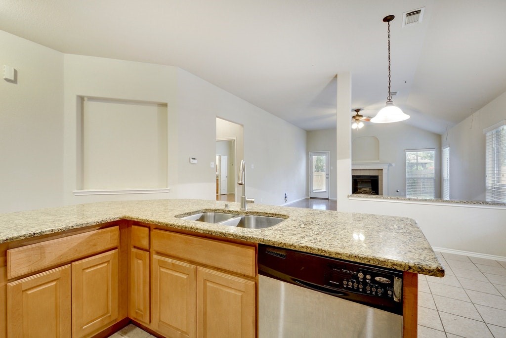 10800 Split Stone Way Austin, TX 78739 - Photo 9 of 30