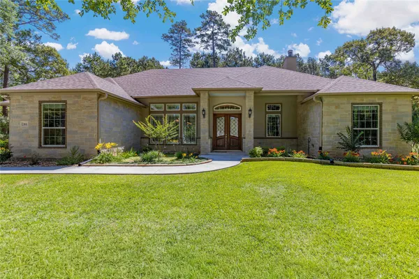 $786,000 | 166 Rim Rock Road, Huntsville, TX 77340