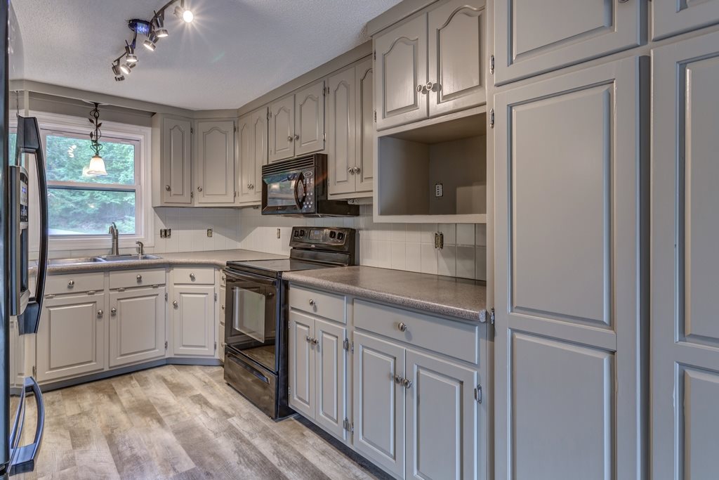 212-214 Mile Slip Road Milford, NH 03055 - Photo 8 of 40 Gallery Image 8