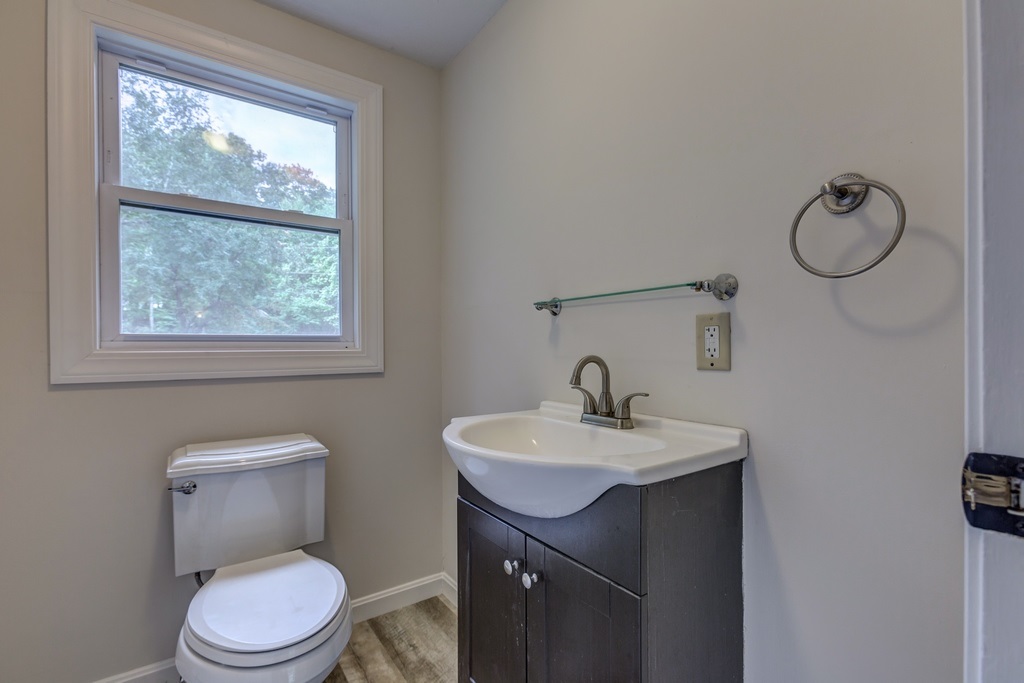 212-214 Mile Slip Road Milford, NH 03055 - Photo 10 of 40 Gallery Image 10
