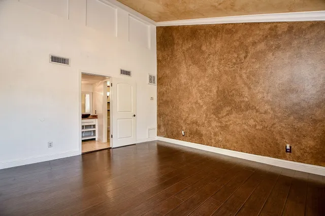 $3,200 | 6000 Inwood Drive, Unit 1, Houston, TX 77057