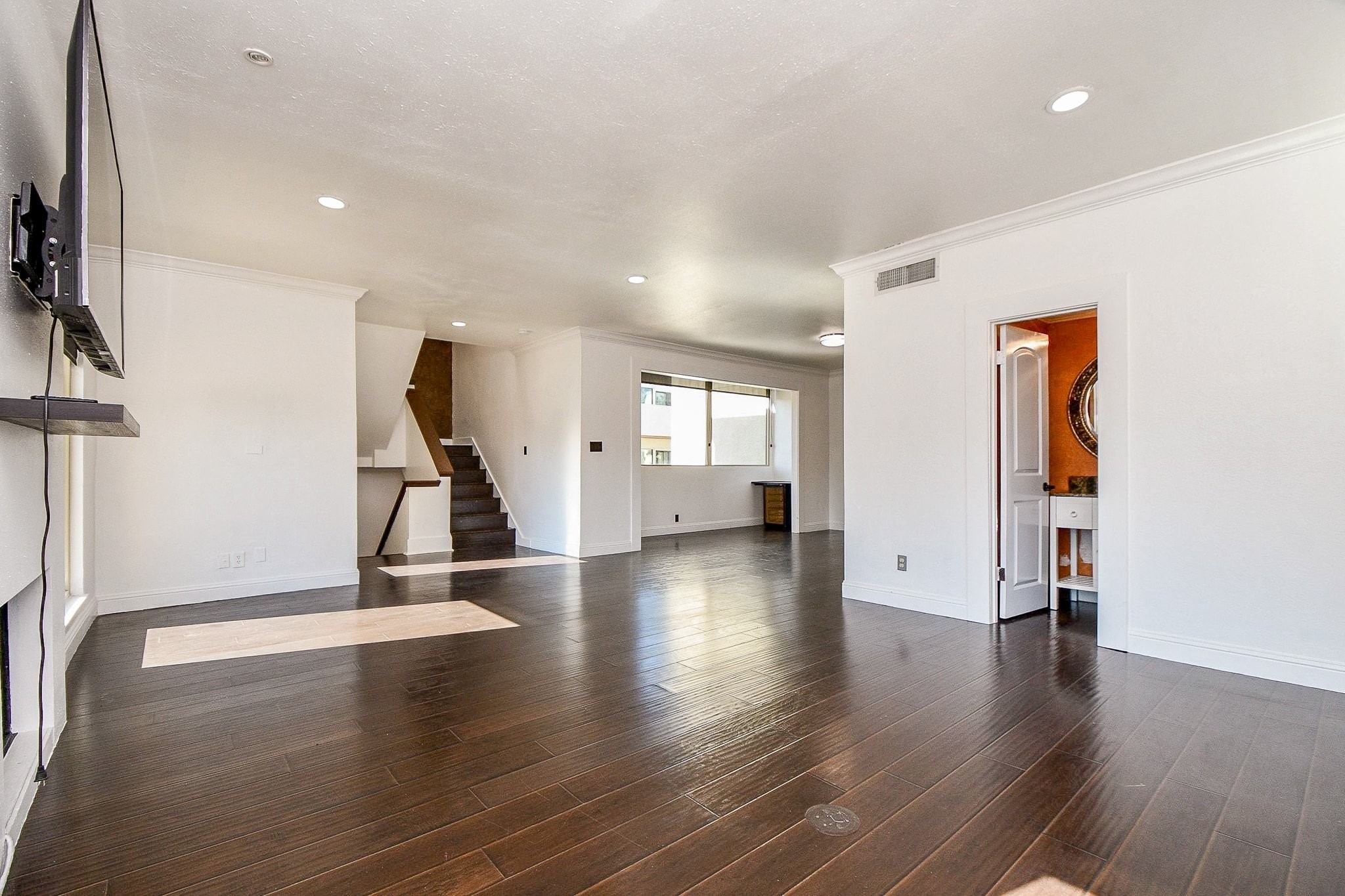6000 Inwood Drive, Unit 1 Houston, TX 77057 - Photo 10 of 29 a view of empty room with wooden floor