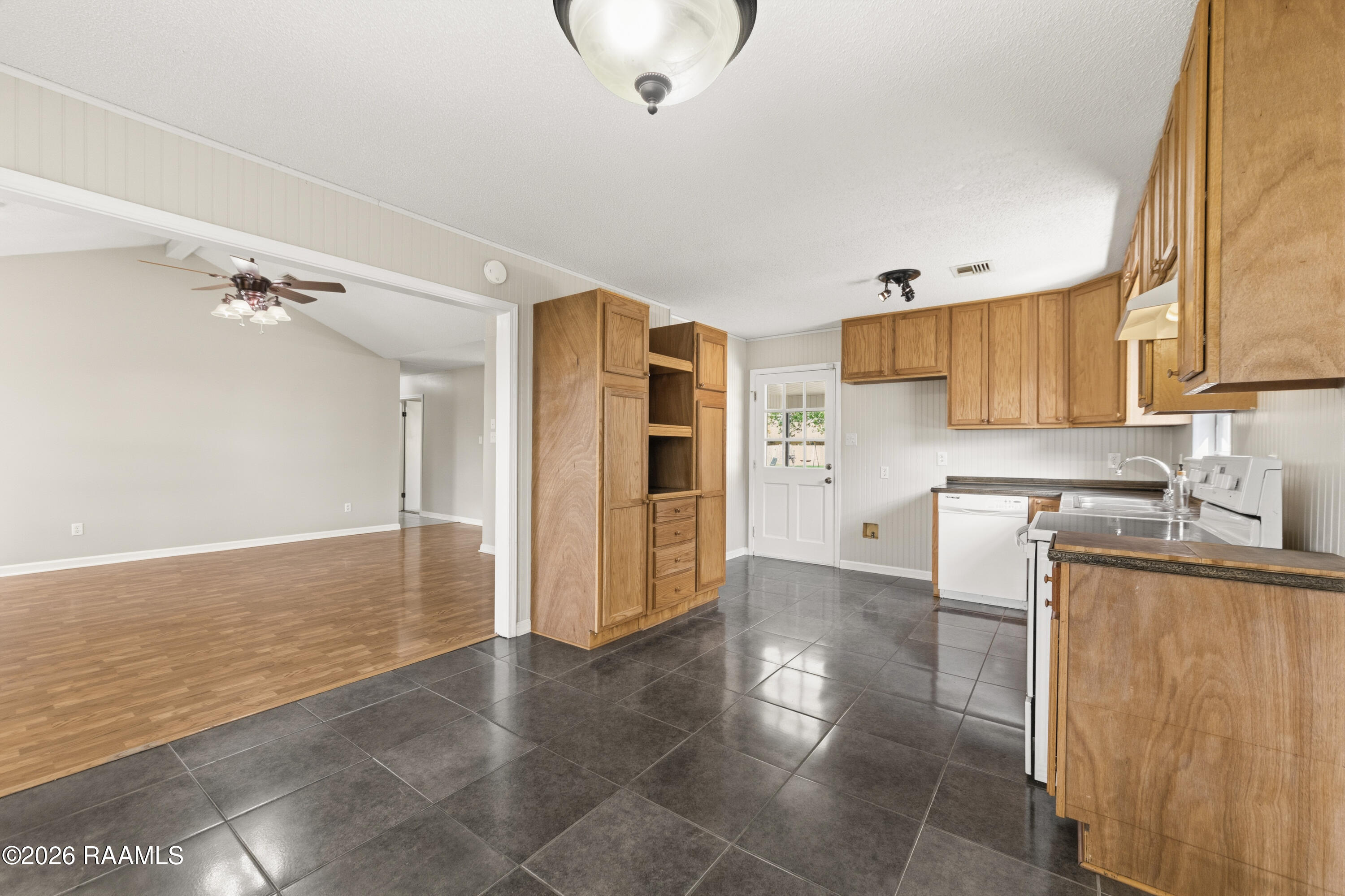 105 Starboard Loop Carencro, LA 70520 - Photo 6 of 24 105 Starboard Loop-19