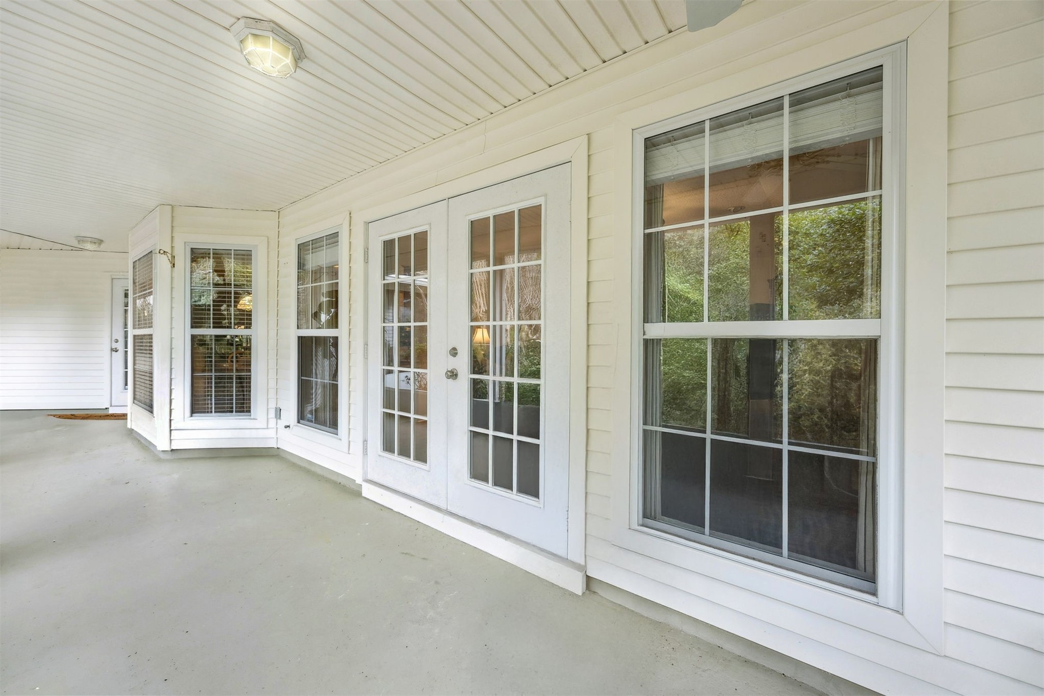 86341 Meadowfield Bluffs Road Yulee, FL 32097 - Photo 33 of 68 a view of an empty room with a window