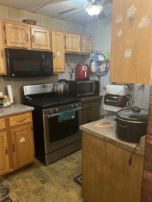 523 2nd Street Fall River, MA 02721 - Photo 3 of 28