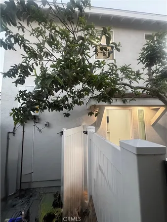 $2,700 | 617 Mott Street, San Fernando, CA 91340