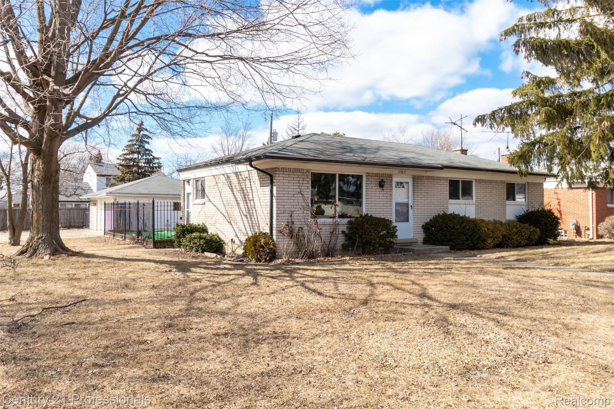 33817 Ryan Road Sterling Heights, MI 48310 - Photo 2 of 32 Side View Front