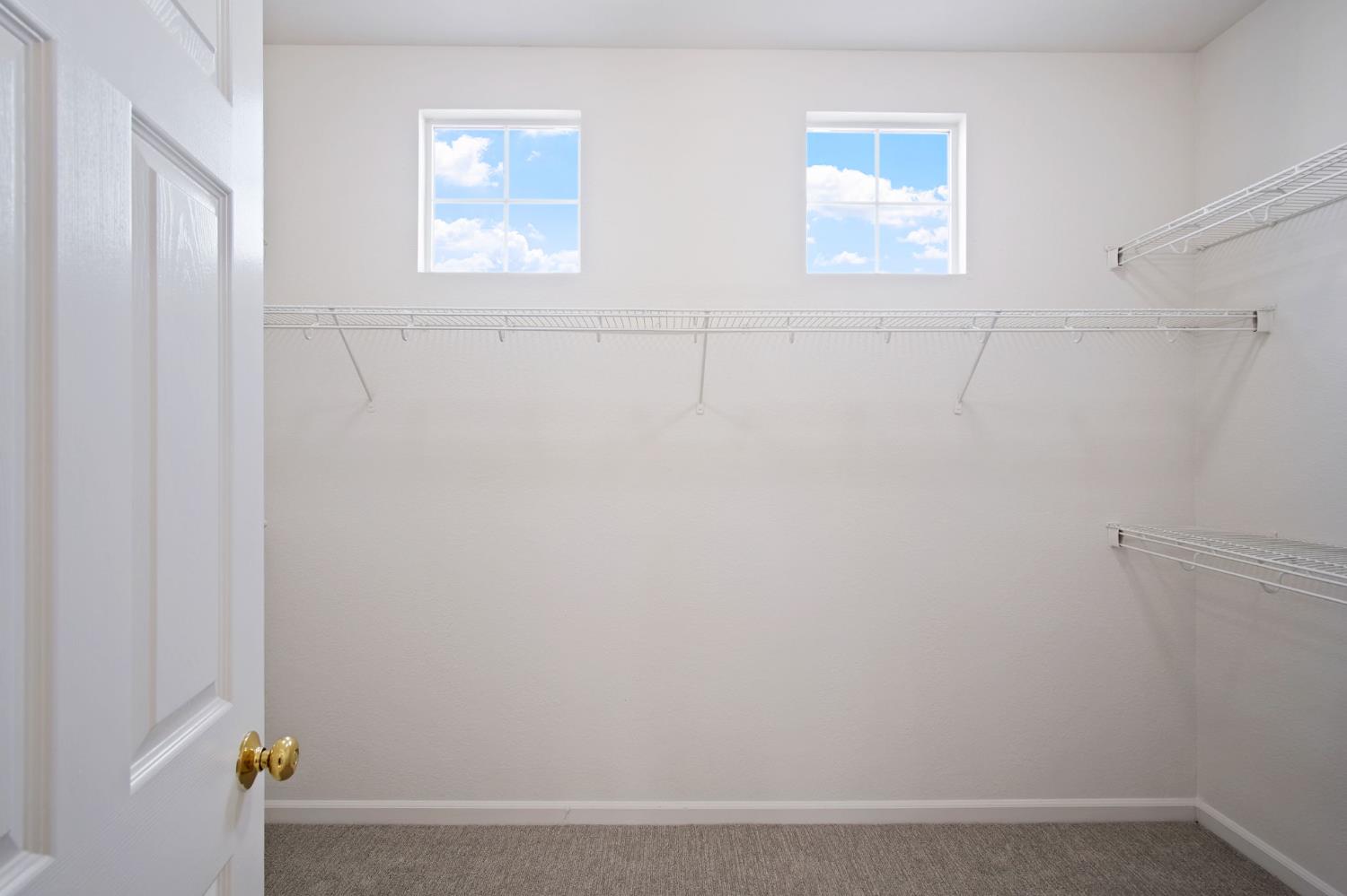 2921 Compton Place Tracy, CA 95377 - Photo 33 of 35 a view of a small space