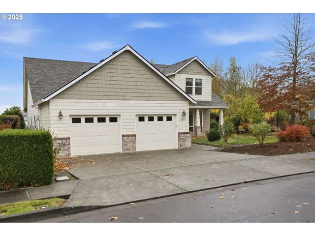 a view of house and outdoor space