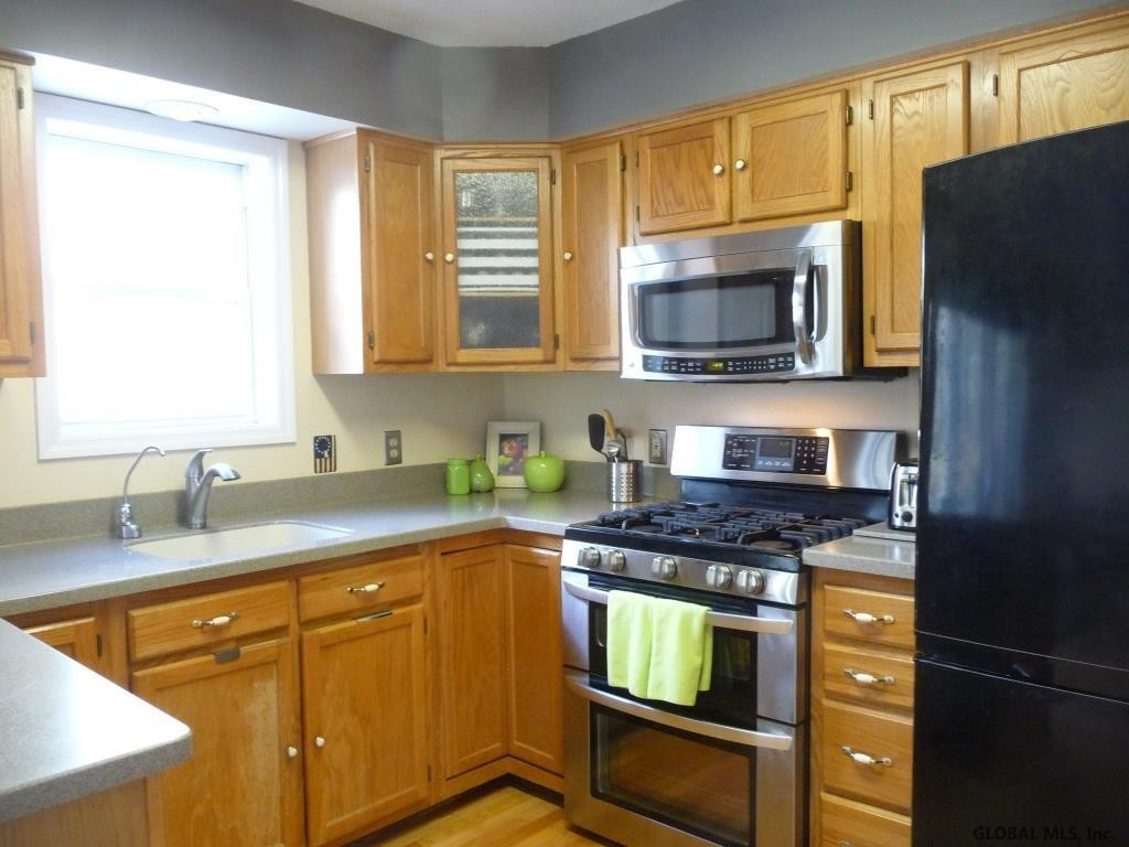 954 Murray Road Greenfield, NY 12850 - Photo 12 of 27 Photo 12