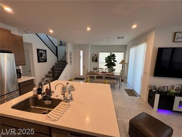$2,244 | 4318 Eagle Summit Avenue, Las Vegas, NV 89141
