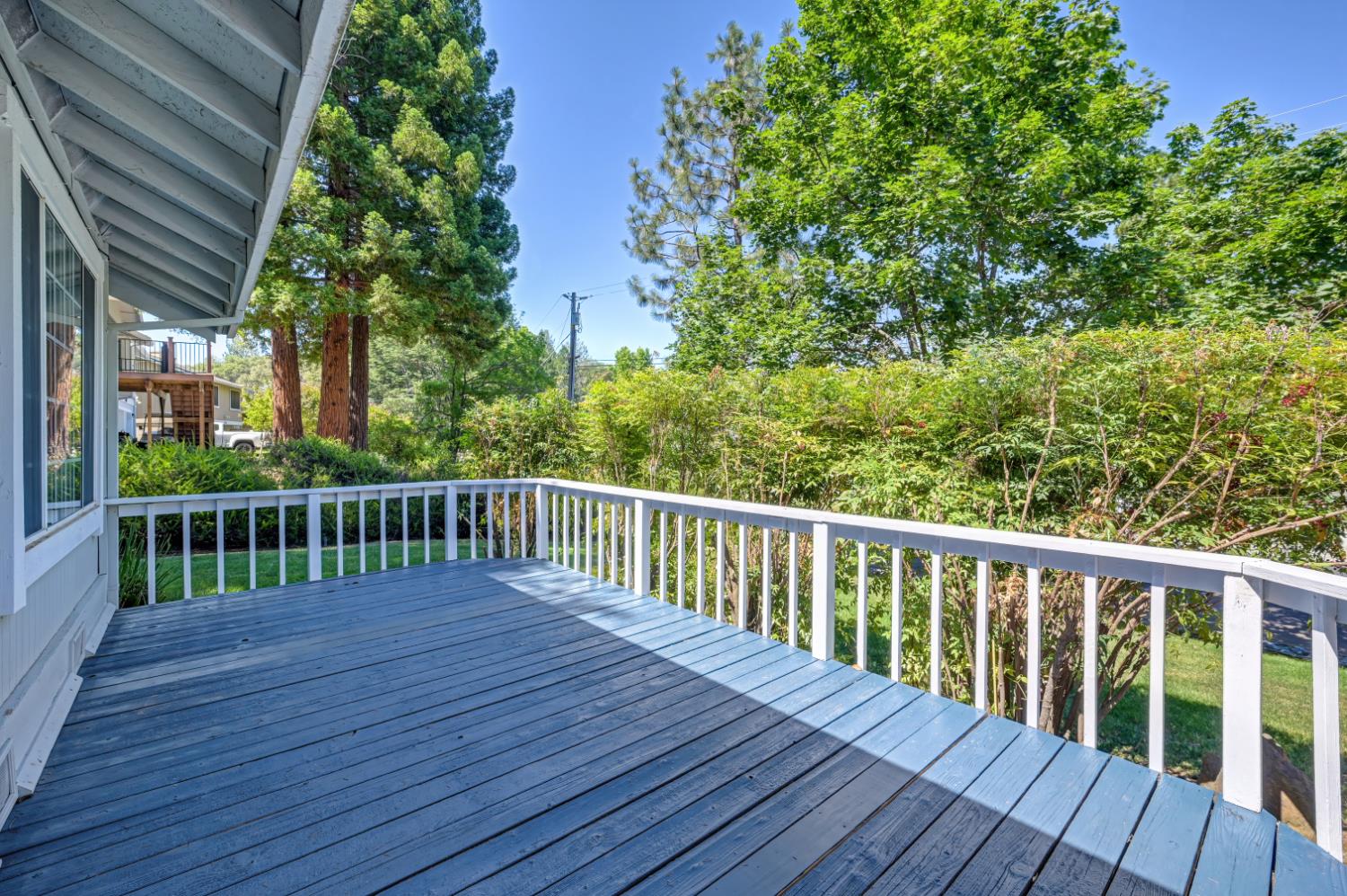 22803 Sunset Ridge Drive Auburn, CA 95602 - Photo 4 of 60 Freshly painted front deck!