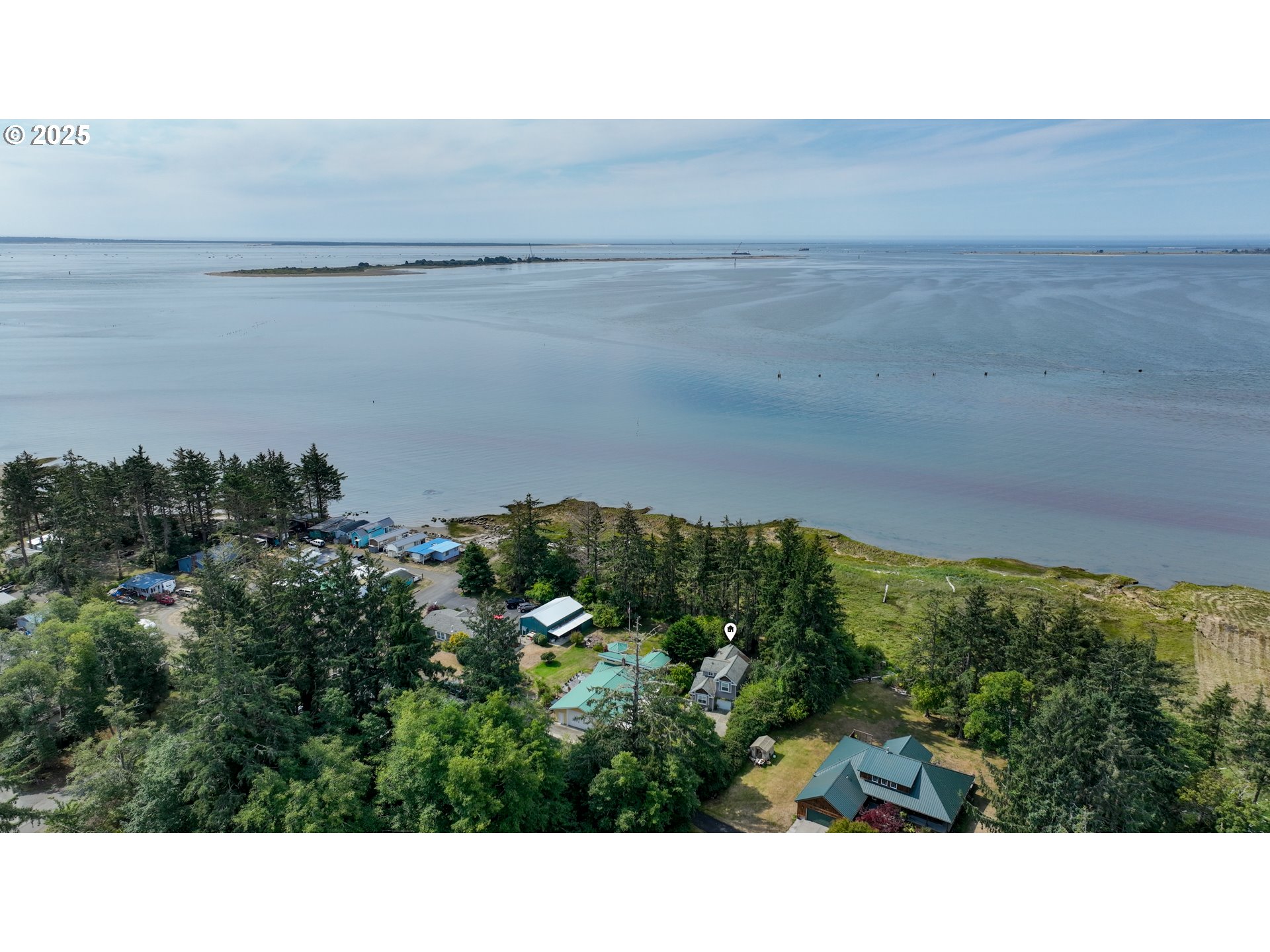 38 3rd Street Chinook, WA 98614 - Photo 4 of 33