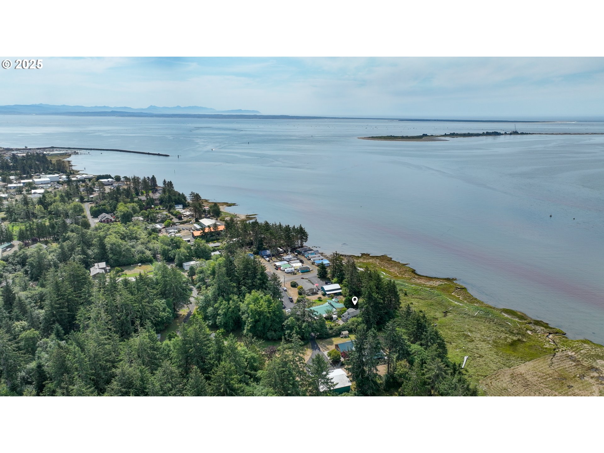 38 3rd Street Chinook, WA 98614 - Photo 5 of 33