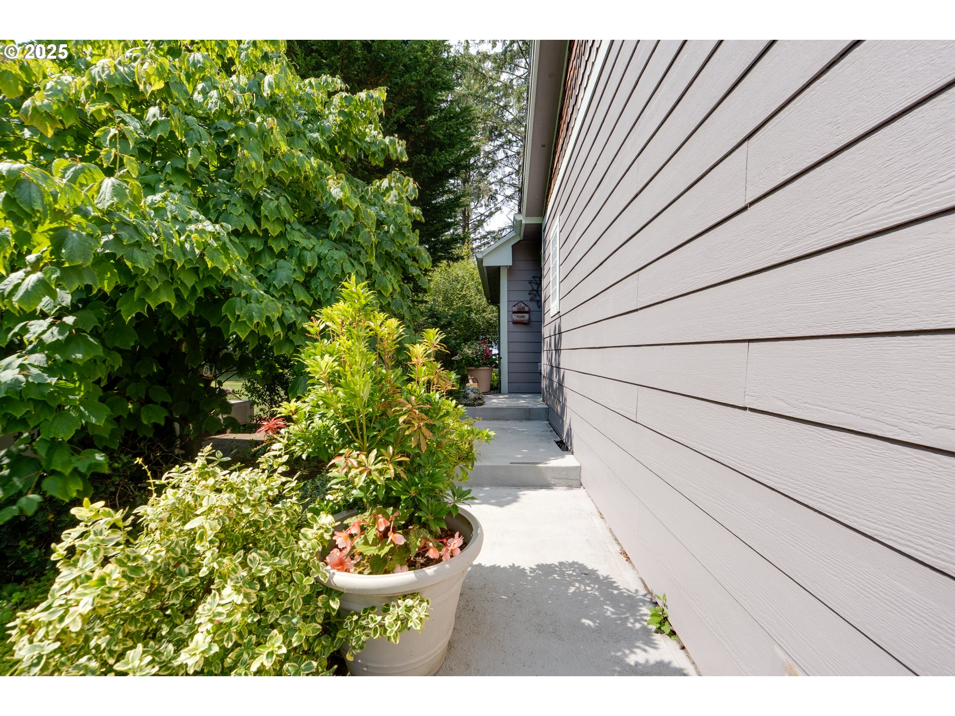 38 3rd Street Chinook, WA 98614 - Photo 10 of 33