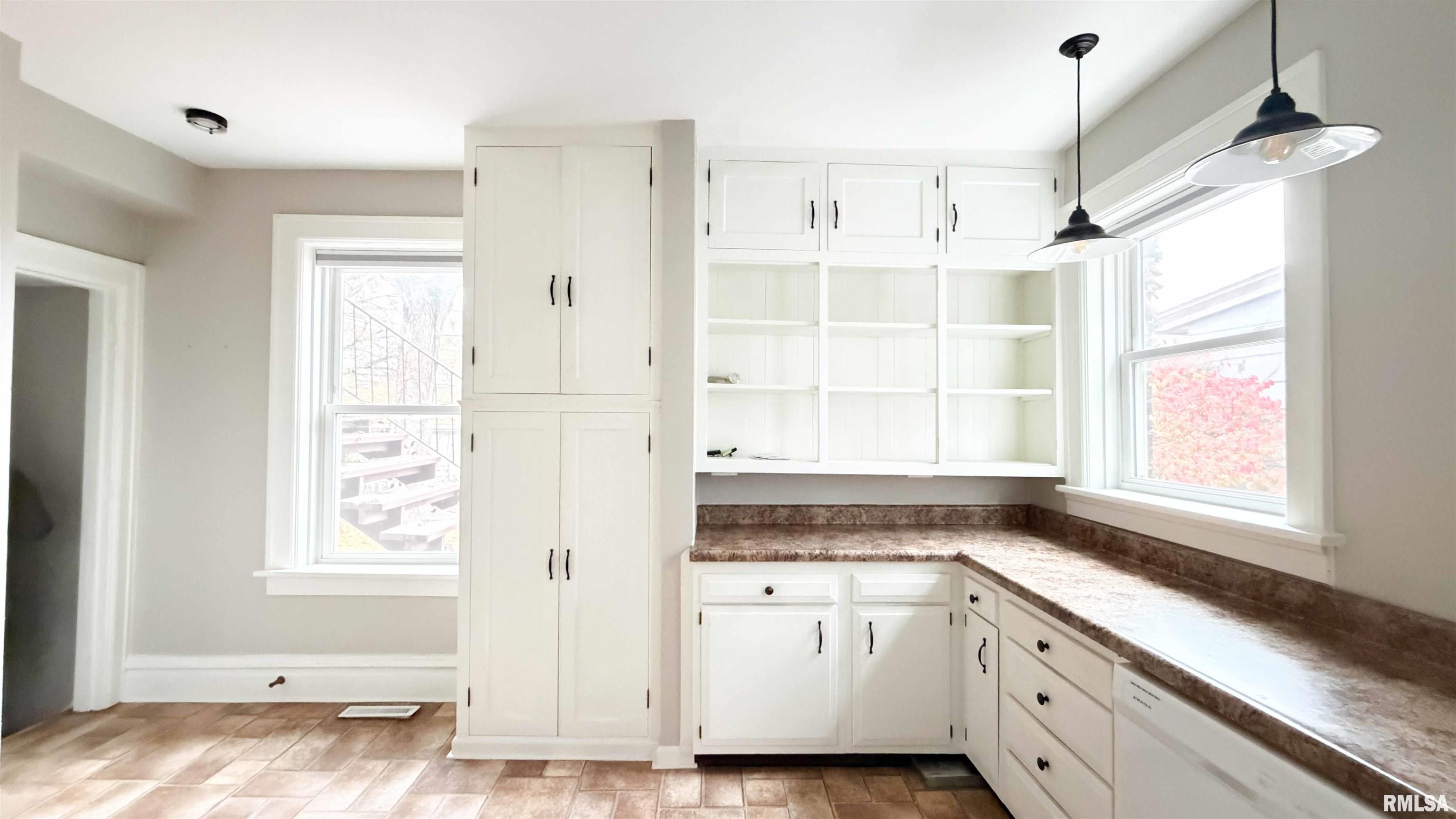 1011 North Farmington Road Peoria, IL 61606 - Photo 20 of 47