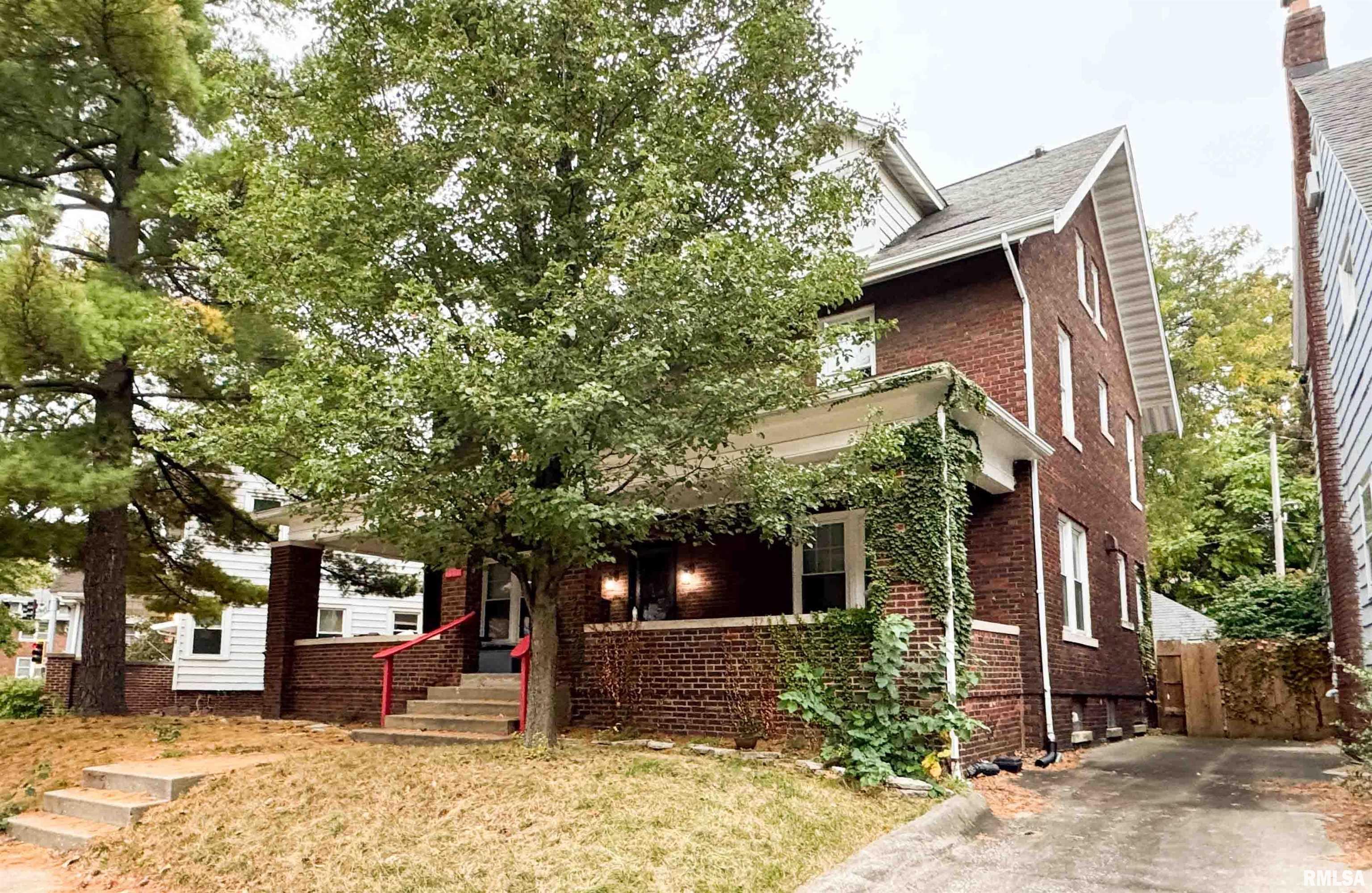 1011 North Farmington Road Peoria, IL 61606 - Photo 2 of 47