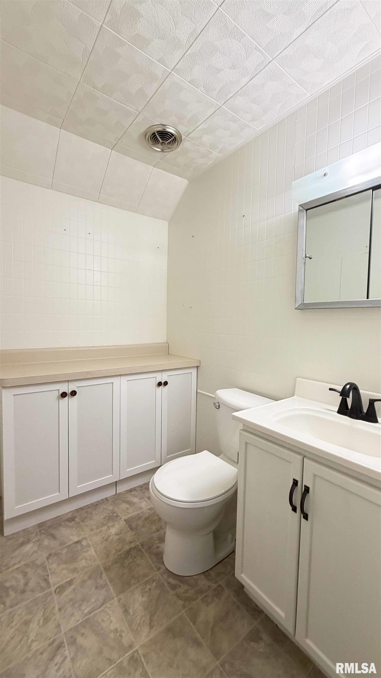 1011 North Farmington Road Peoria, IL 61606 - Photo 22 of 47