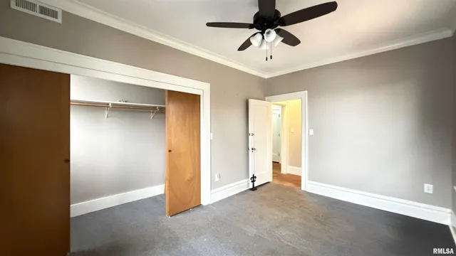 $189,900 | 1011 North Farmington Road, Peoria, IL 61606