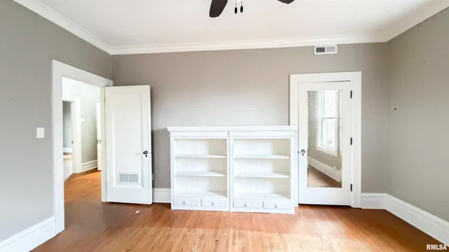 $189,900 | 1011 North Farmington Road, Peoria, IL 61606