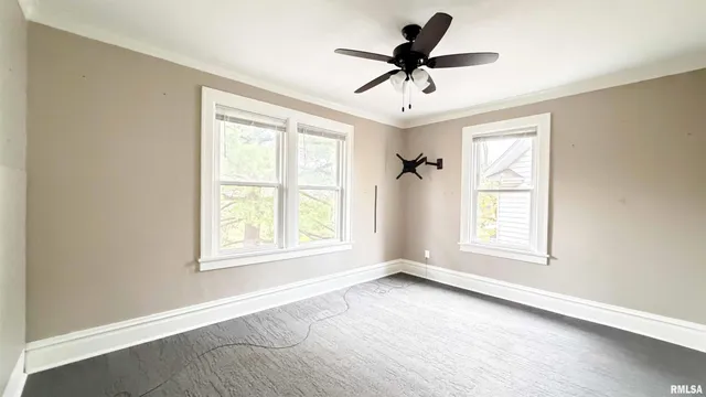 $189,900 | 1011 North Farmington Road, Peoria, IL 61606