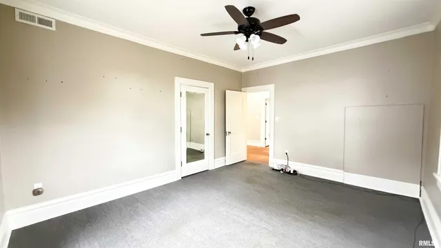 $189,900 | 1011 North Farmington Road, Peoria, IL 61606