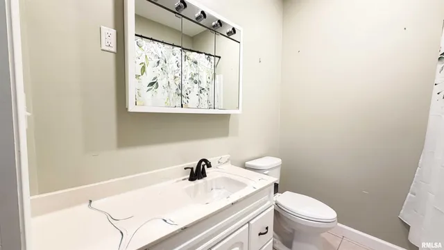 $189,900 | 1011 North Farmington Road, Peoria, IL 61606