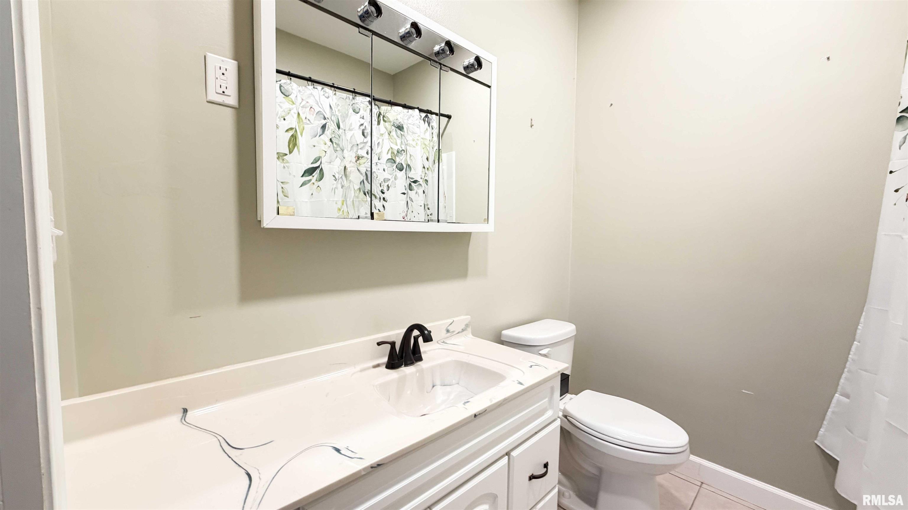 1011 North Farmington Road Peoria, IL 61606 - Photo 35 of 47