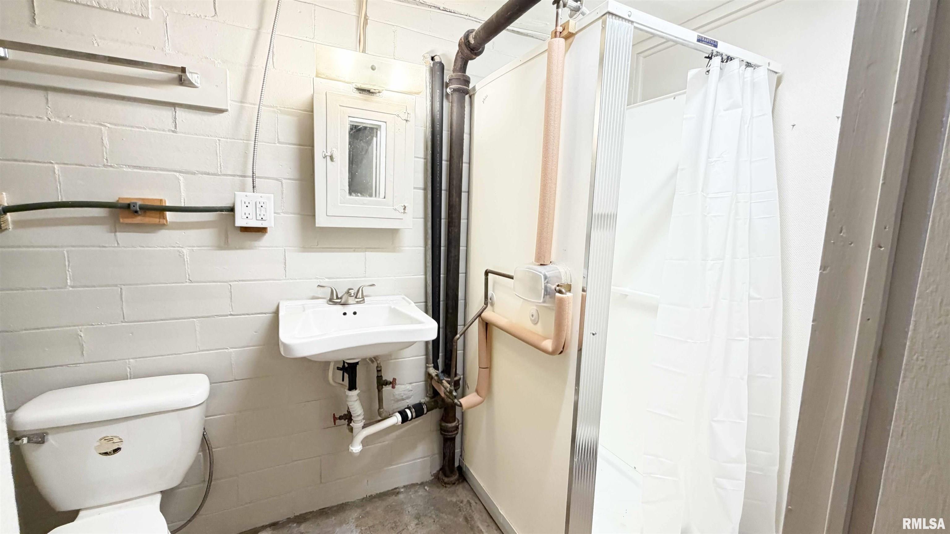 1011 North Farmington Road Peoria, IL 61606 - Photo 40 of 47