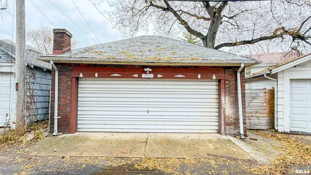 $189,900 | 1011 North Farmington Road, Peoria, IL 61606