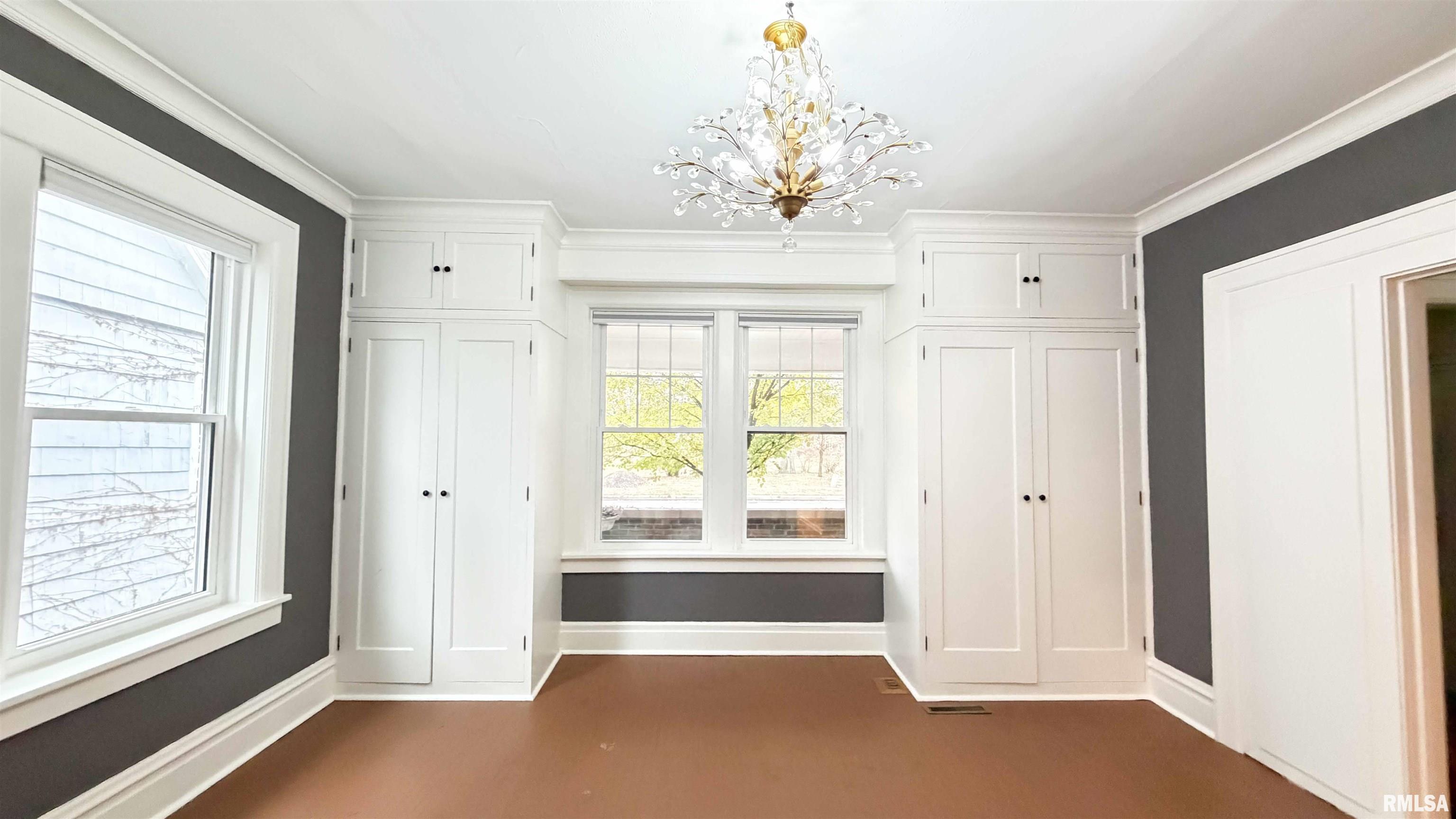 1011 North Farmington Road Peoria, IL 61606 - Photo 9 of 47