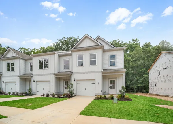 $321,695 | 147 Ironhorse Way, Dickson, TN 37055