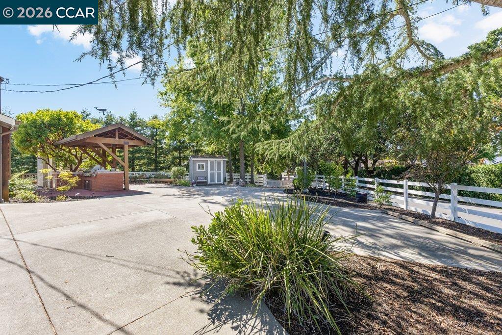 189 Oak Road Alamo, CA 94507 - Photo 50 of 86
