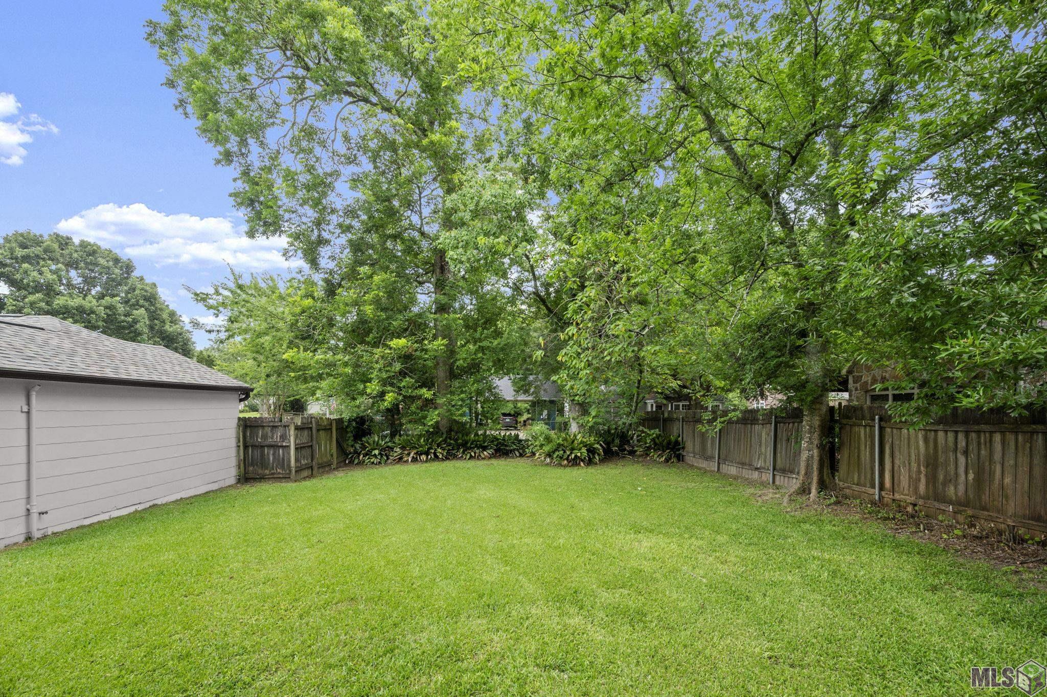 2023 Edinburgh Avenue Baton Rouge, LA 70808 - Photo 20 of 22