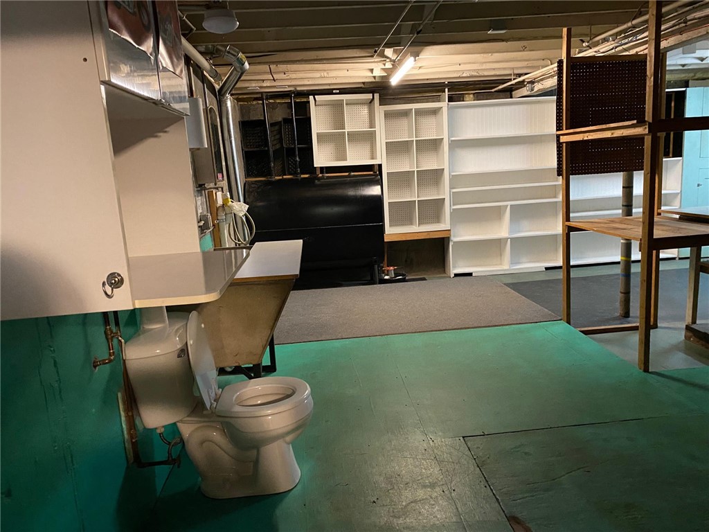 76 Arnold Road Coventry, RI 02816 - Photo 24 of 36