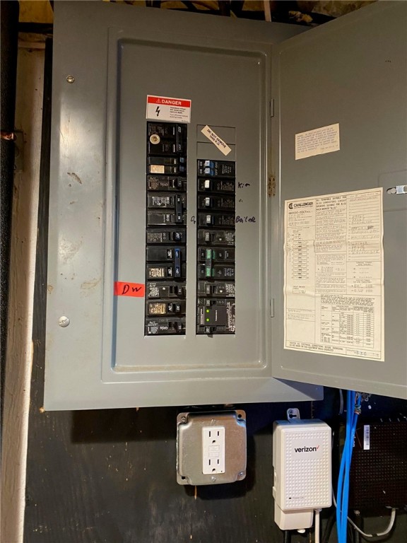 76 Arnold Road Coventry, RI 02816 - Photo 28 of 36