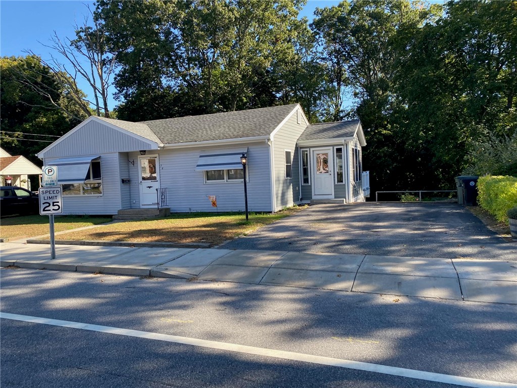76 Arnold Road Coventry, RI 02816 - Photo 3 of 36