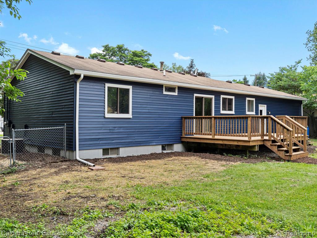 2440 Jones Road Waterford, MI 48327 - Photo 36 of 37