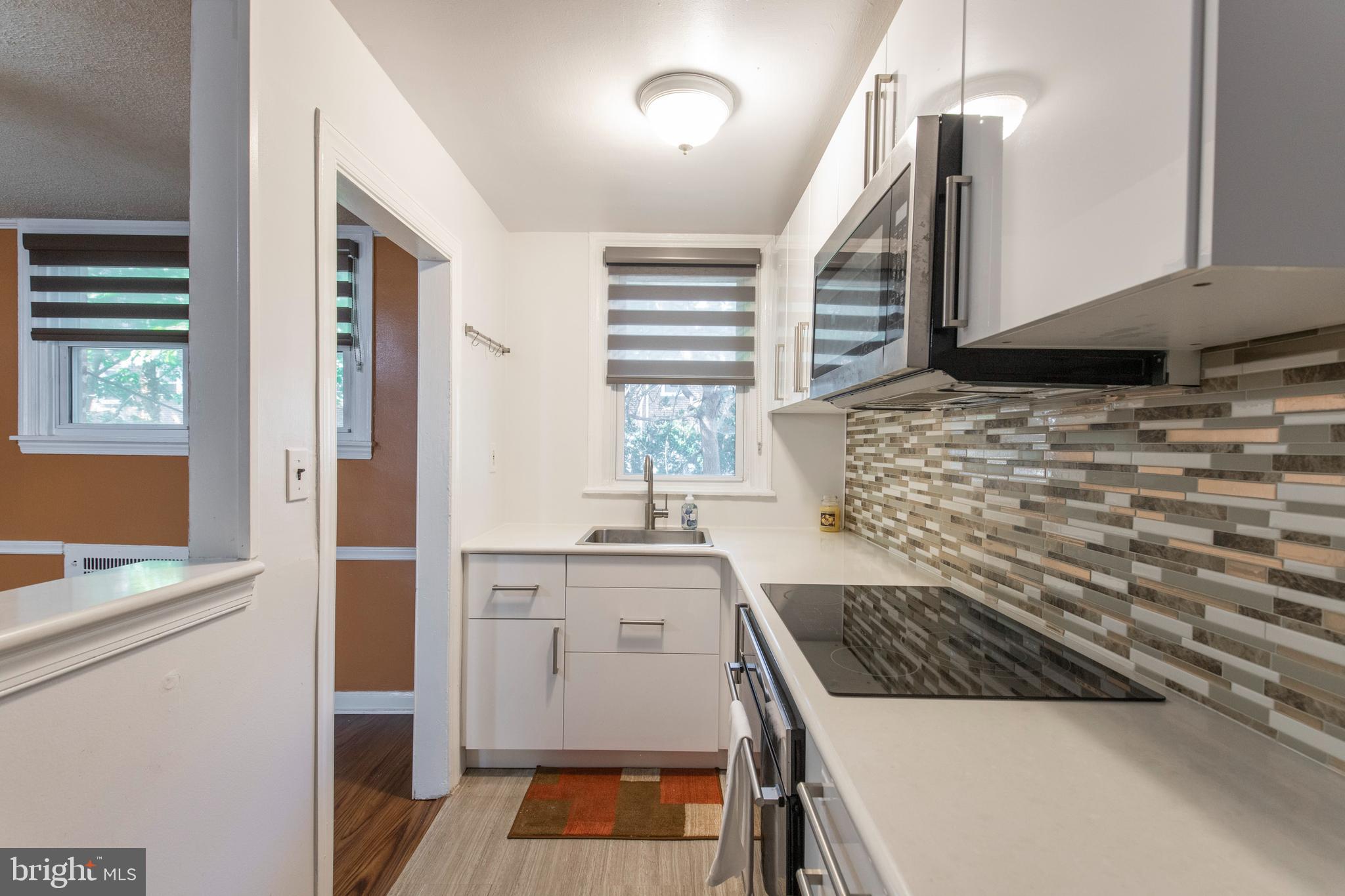 312 Copley Road Upper Darby, PA 19082 - Photo 17 of 33 Kitchen