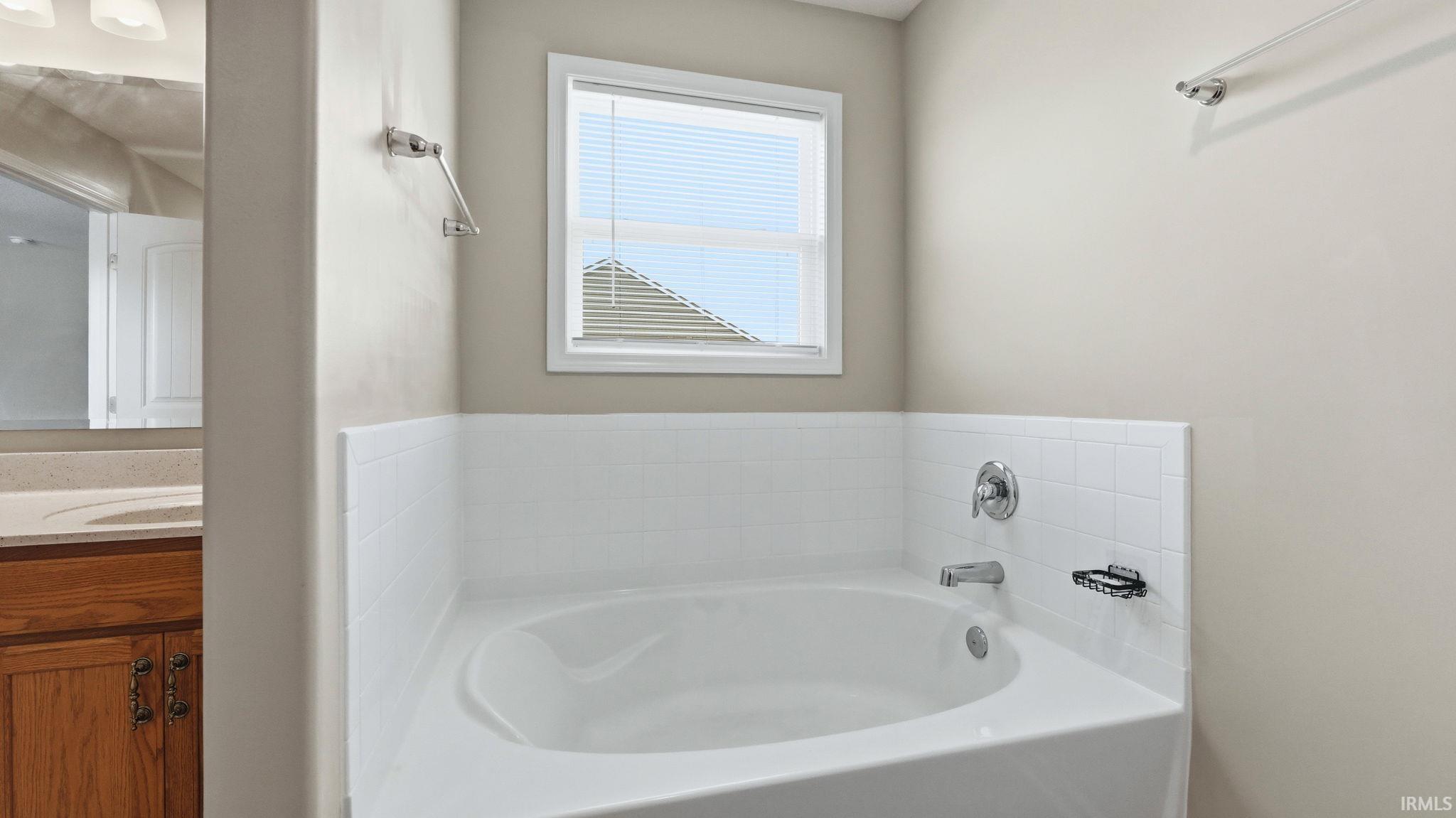 5076 Redwall Rim Pass Fort Wayne, IN 46808 - Photo 25 of 36