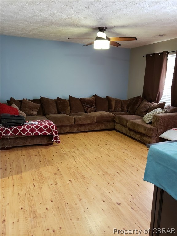 8915 Marlfield Road Gloucester, VA 23061 - Photo 6 of 33