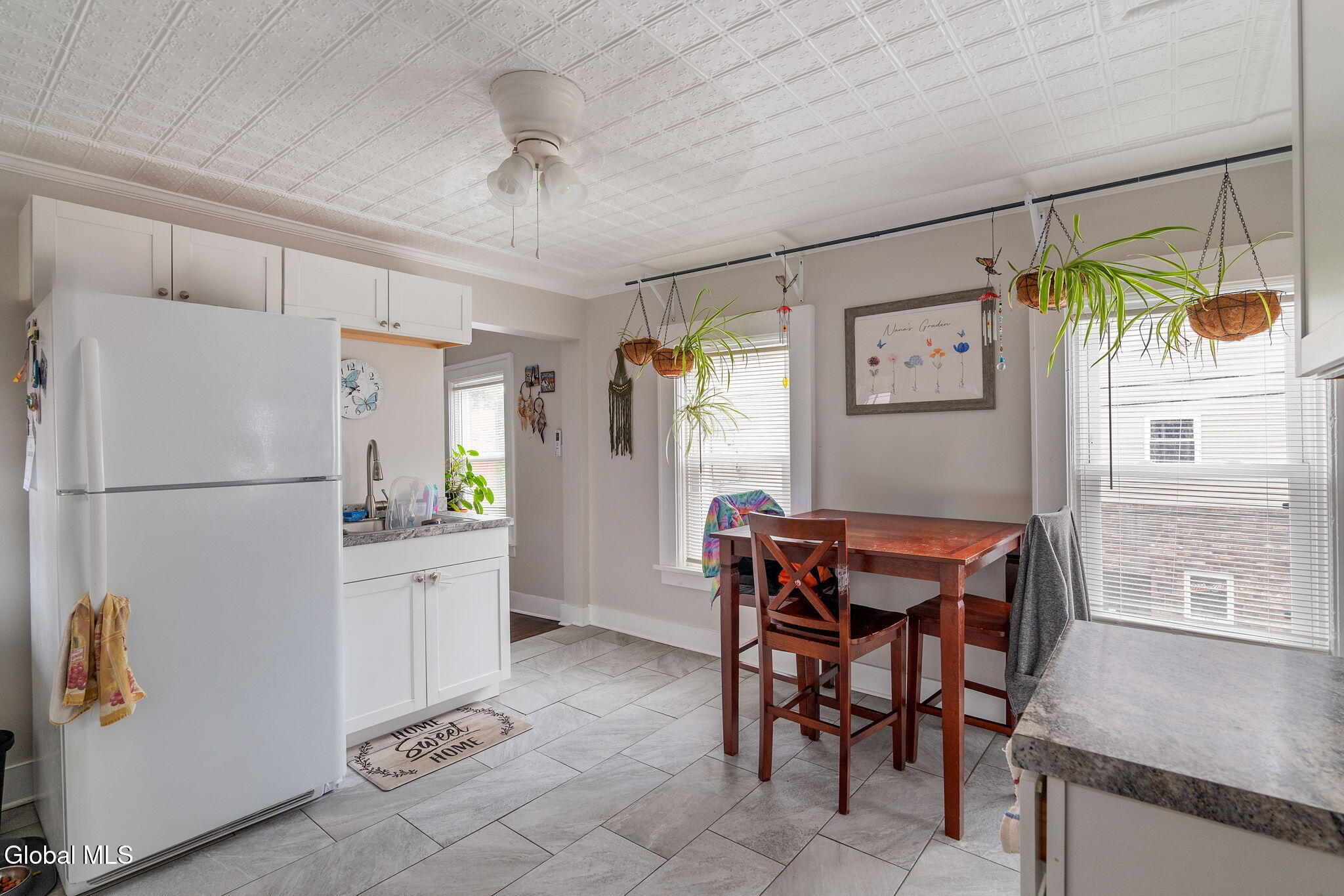 206 Front Street Schenectady, NY 12305 - Photo 9 of 21 9-206FrontSt_09