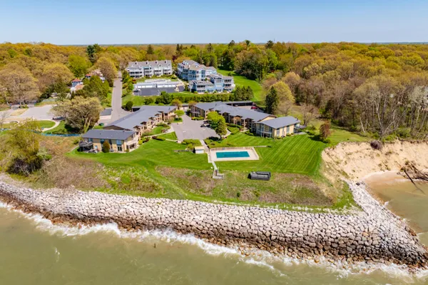 $688,000 | 4150 Ridge Road, Unit 21 AND 22, Stevensville, MI 49127