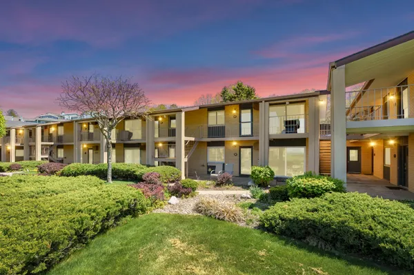 $688,000 | 4150 Ridge Road, Unit 21 AND 22, Stevensville, MI 49127