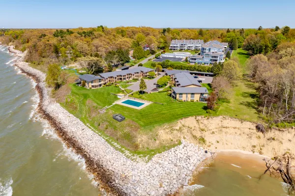 $688,000 | 4150 Ridge Road, Unit 21 AND 22, Stevensville, MI 49127