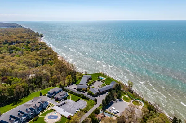 $688,000 | 4150 Ridge Road, Unit 21 AND 22, Stevensville, MI 49127