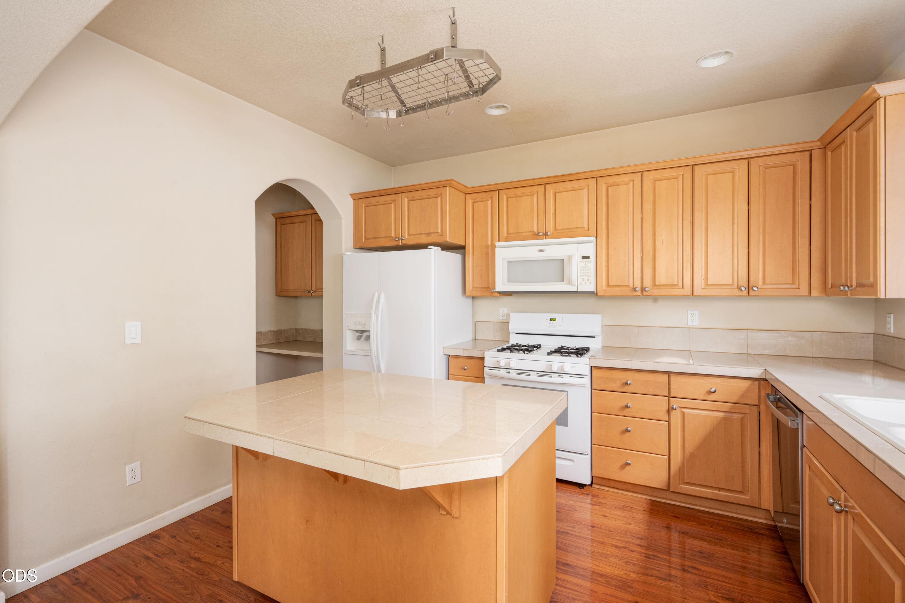 61506 Tall Tree Court Bend, OR 97702 - Photo 11 of 37